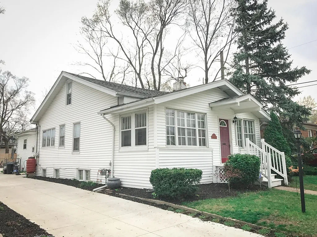 1115 Leroy St photo 1