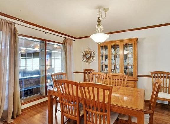 4th image of 369 Longwood Dr