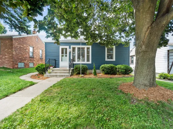 3671 South Whitnall AVENUE, Milwaukee, WI 53207