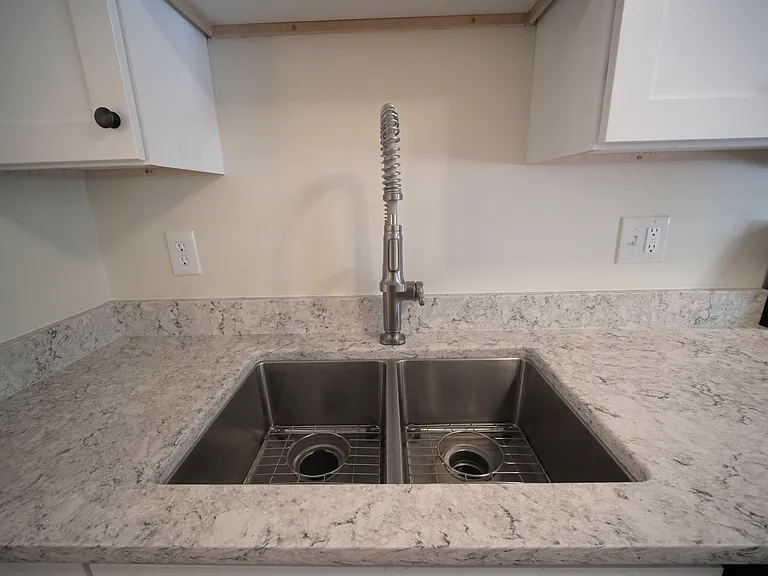 3114 E Covenanter Dr — Photo 5