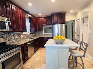 4245 N Bernard St #1, Chicago, IL 60618