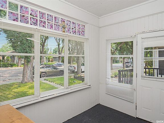 3rd image of 3621 dewdney AVENUE