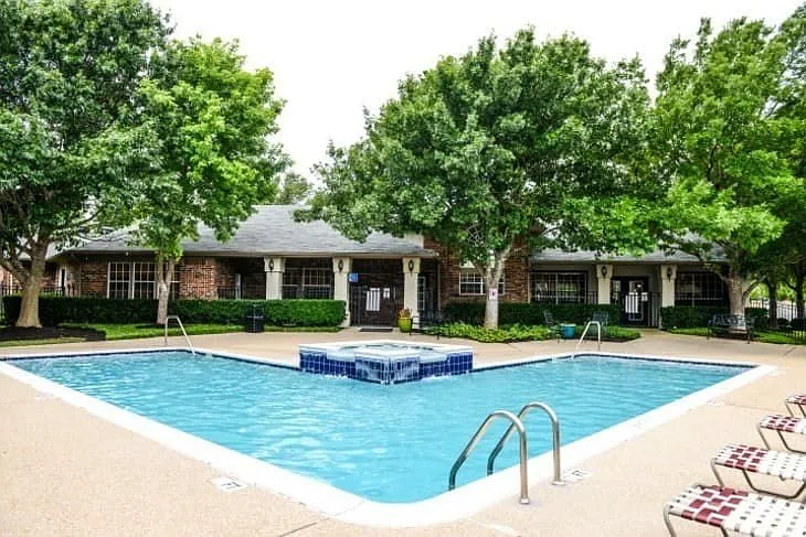 Pool & Office