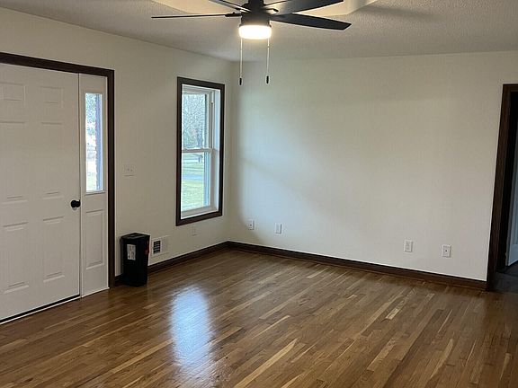 5th image of 180 N Main St