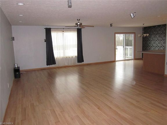 5th image of 4493 Leeds Ct