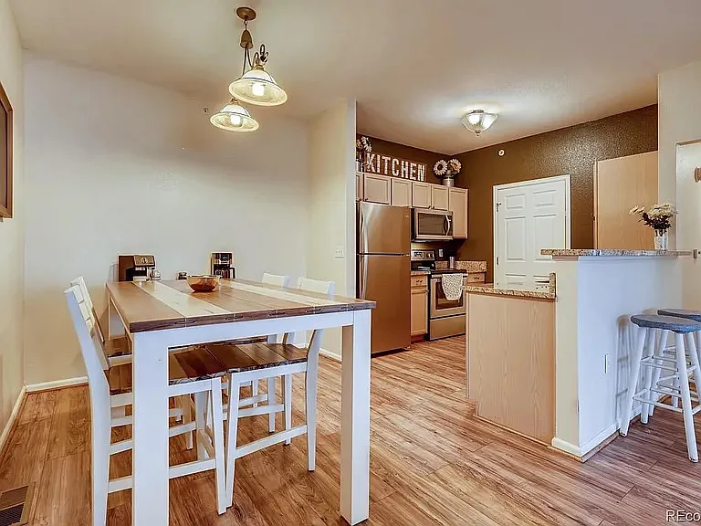 2430 W 82nd Pl #2B — Photo 5