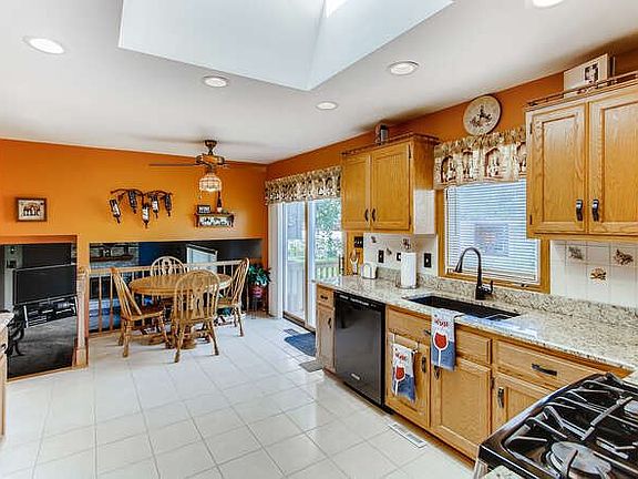 5th image of 9830 Hastings Ln