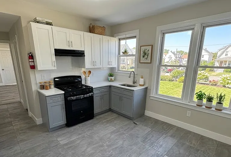 28 Wainwright St #3 — Photo 7