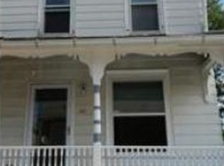 40 W 2nd St, Alburtis, PA 18011