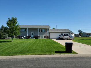 1100 Maplewood Ave SW, Isanti, MN 55040