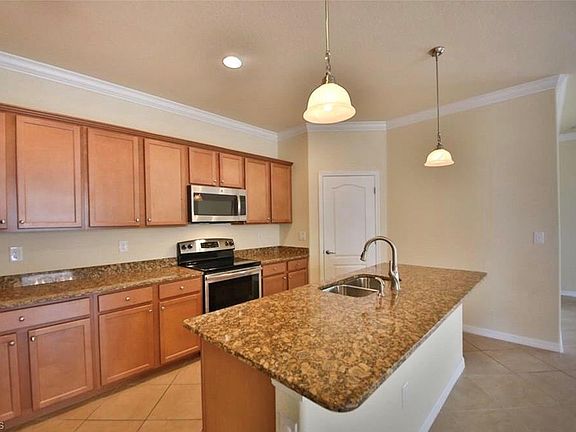 5th image of 13566 Messino Ct