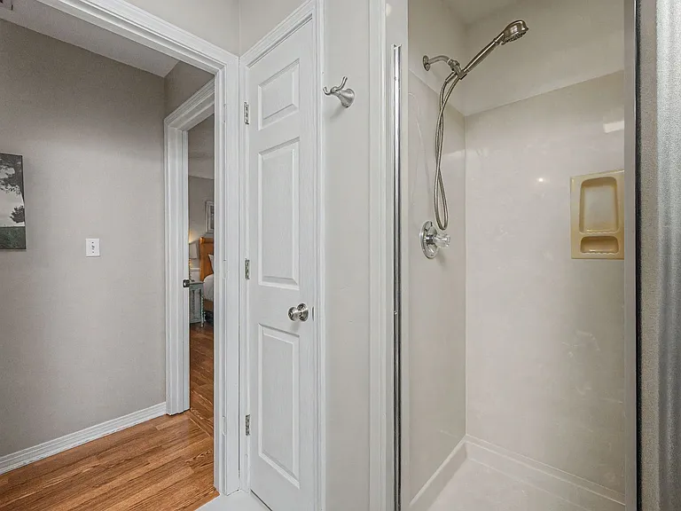 1626 Oakmont Cir — Photo 41