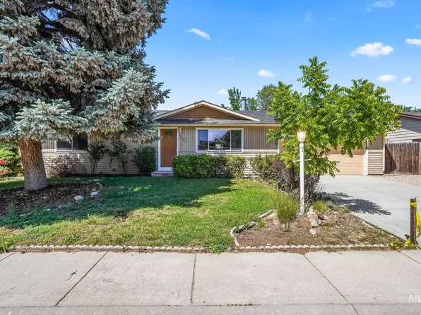 5682 N Millstone Dr, Garden City, ID 83714