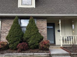 917 Chip Cove Ln, Knoxville, TN 37938