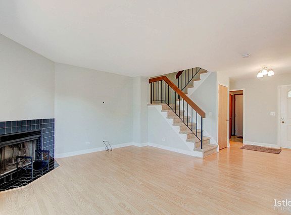 5th image of 241 E Forest Knoll Dr