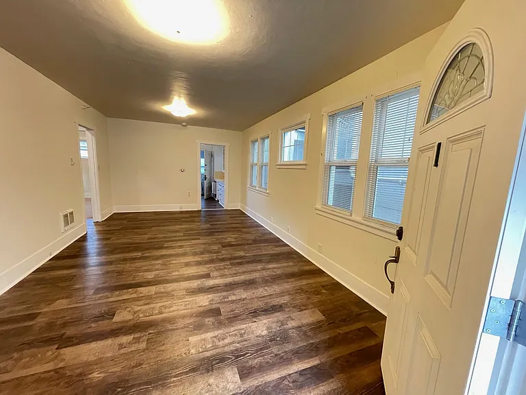 3811 Aurora Ave N #1 — Photo 1