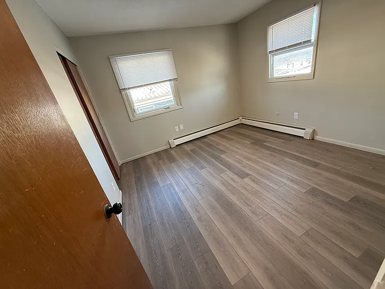 1358 10th Ave SE #3 — Photo 7