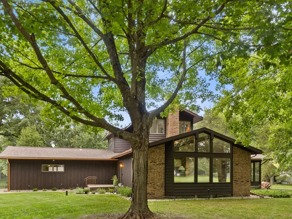 69115 Oakwood Dr, White Pigeon, MI 49099