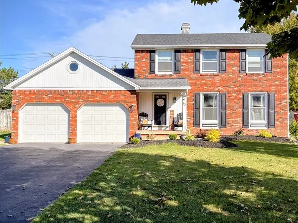 70 Pheasant Run Ln, Lancaster, NY 14086
