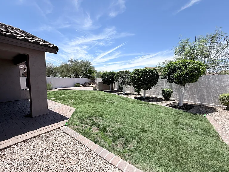 7310 E Mallory Cir — Photo 26