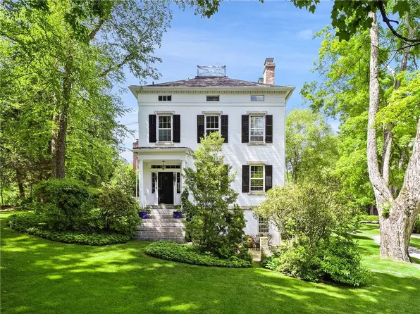 31 Plumbrook Road, Katonah, NY 10536