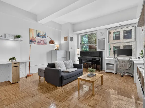 88 Greenwich St APT 403, New York, NY 10006
