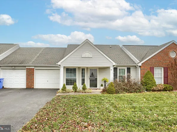 19 Westfields Dr, Mechanicsburg, PA 17050