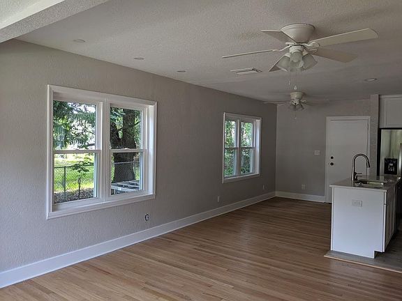 2nd image of 940 8th Ave S
