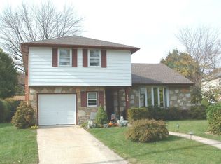 104 Buckley Ter, Philadelphia, PA 19115