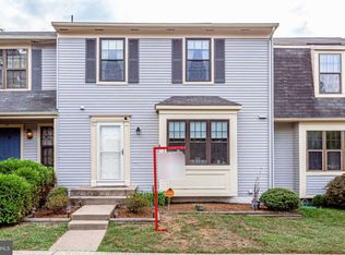 17 Ludwell Ct, Sterling, VA 20165