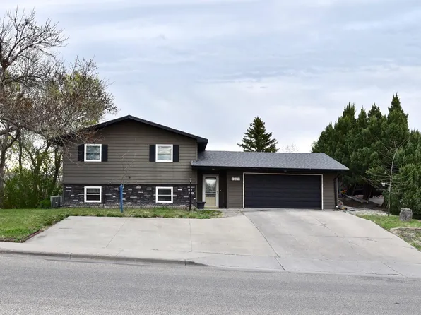 620 N Harrison Ave, Pierre, SD 57501