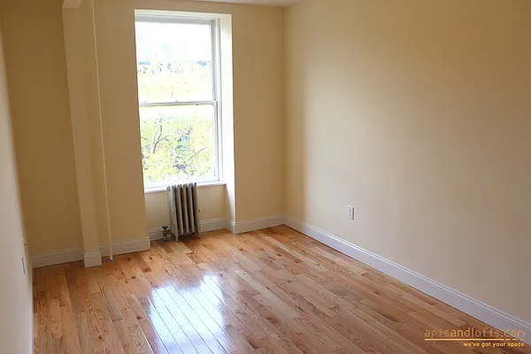 Rented by aptsandlofts.com | media 18