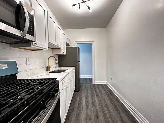 3rd image of 565 Bergen Ave #54E
