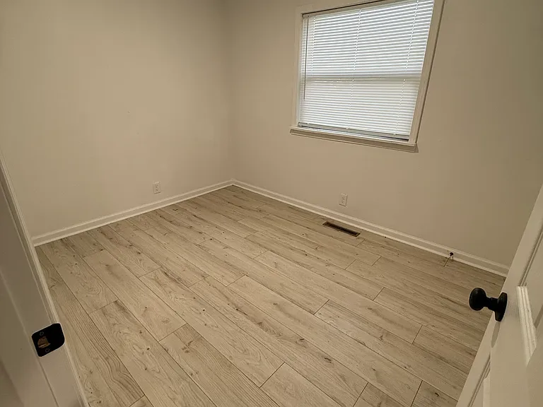 7001 W Newell St — Photo 10