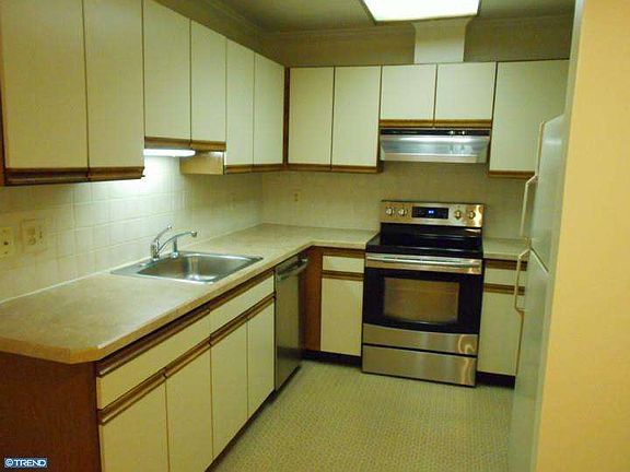 3rd image of 3205 Falcon Ln APT 314