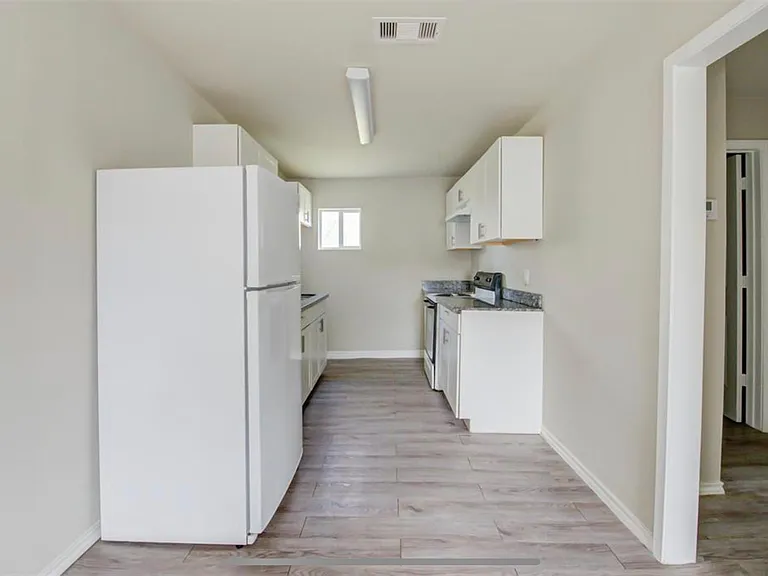 2316 Rosalee St #6 — Photo 7