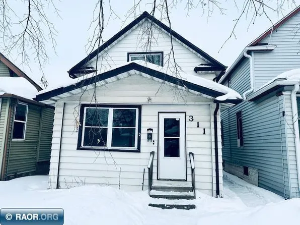 311 9th St S, Virginia, MN 55792