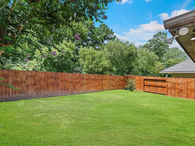 6907 Birnam Garden Ln — Photo 26