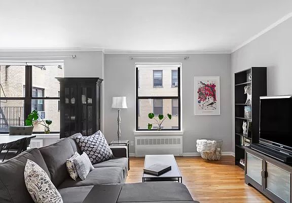 5th image of 315 Saint Johns Pl APT 4A
