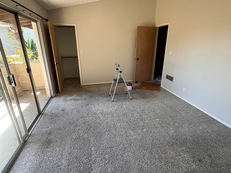 715 Colina Ln #B — Photo 12