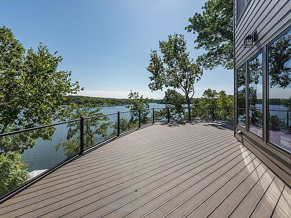 2nd image of 109 L St