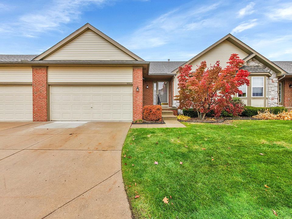 1st image of 1883 Wexford Cir Unit 7