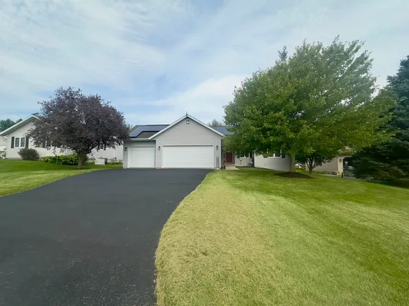 203 S Westview Dr, Lanark, IL 61046