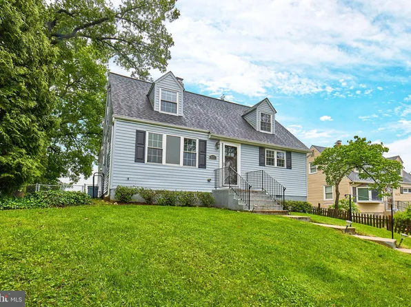 6823 Donahue Ct, Falls Church, VA 22042