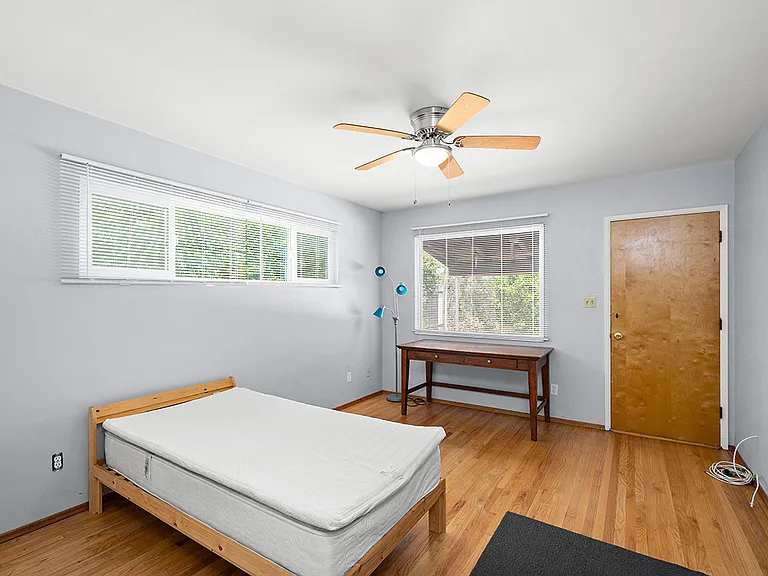 5039 Campanile Dr — Photo 8