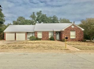 615 SE 20th St, Mineral Wells, TX 76067