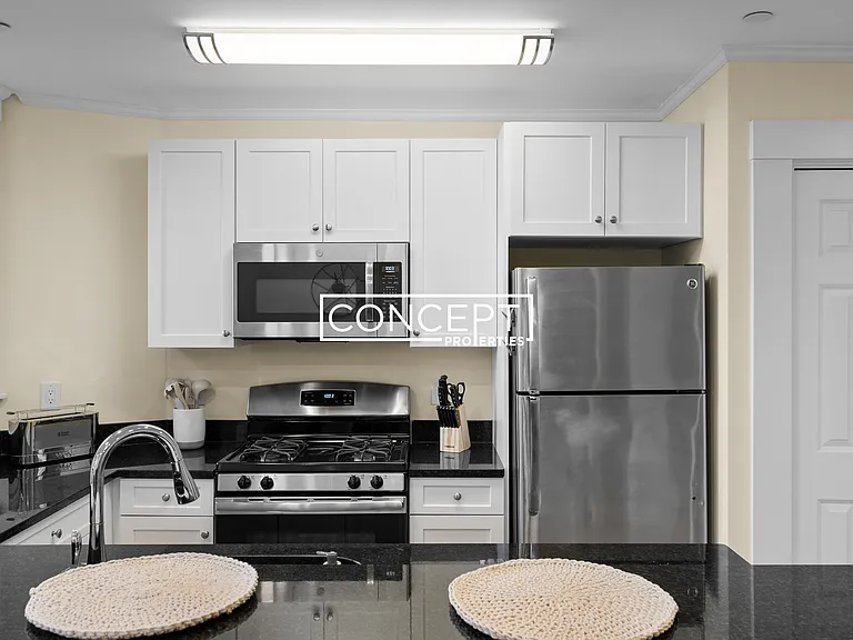220 Commonwealth Ave #16 — Photo 9