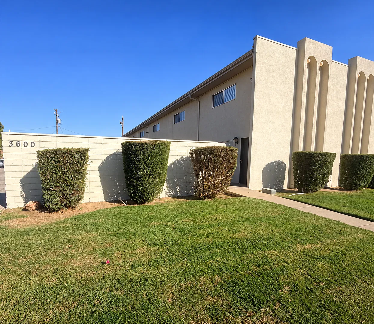 3600 N. Chester Ave. — Photo 1