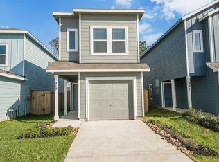 919 Pertuso Ln, Huffman, TX 77336