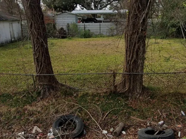 9619 Sweetwater Ln, Houston, TX 77037